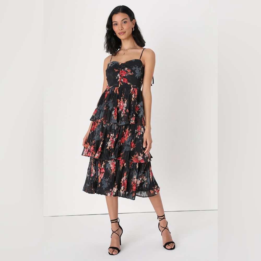 lulu’s tiered floral midi dress